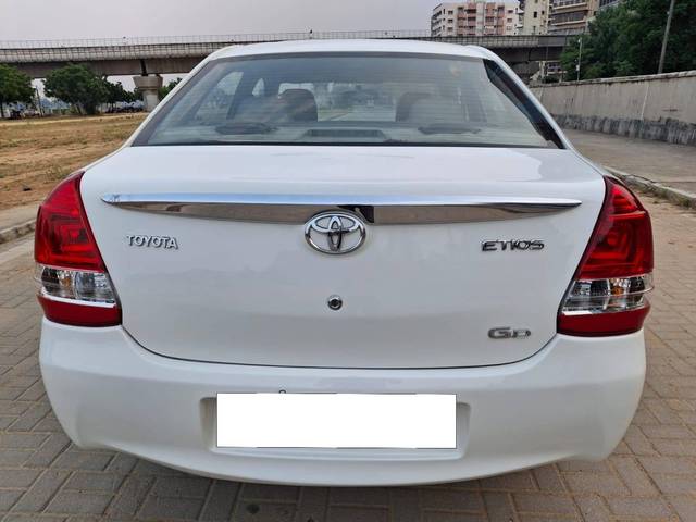 https://images10.gaadi.com/usedcar_image/4177381/original/processed_f5abc8481e34873b336a185fbabc7631.jpg?imwidth=6402