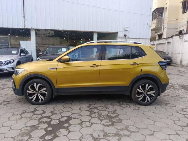 https://images10.gaadi.com/usedcar_image/4177396/original/processed_c7c97b959735d5b21d4493cef60f71c9.jpg?imwidth=6402