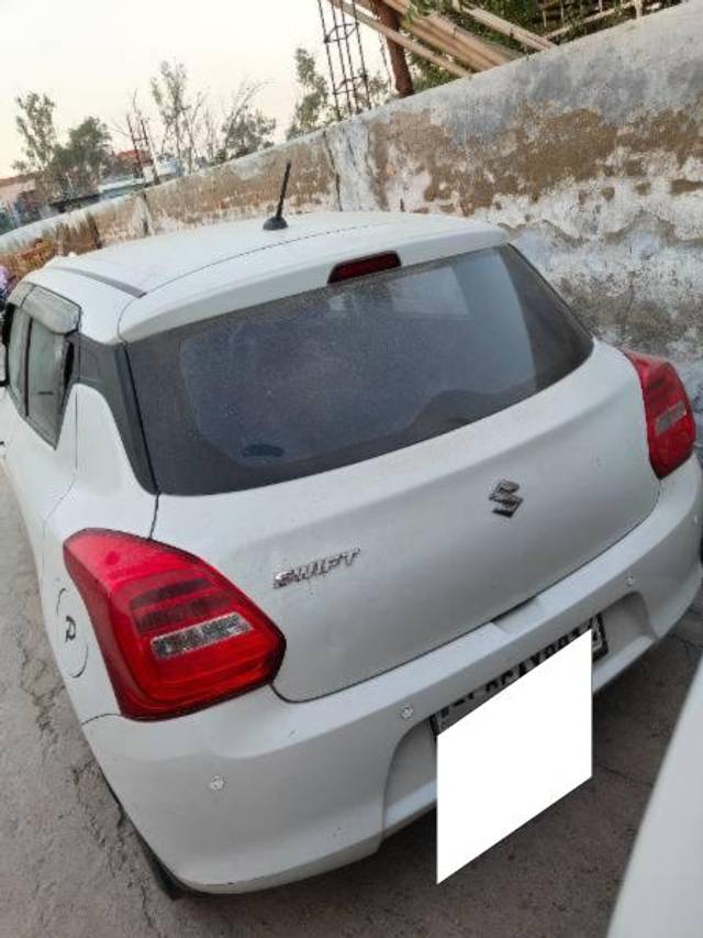 https://images10.gaadi.com/usedcar_image/4177492/original/processed_3ab245ee-7045-454c-8e2a-003a49c89016.jpg?imwidth=6401