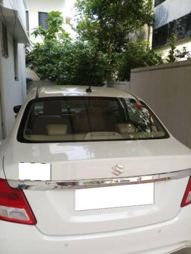 https://images10.gaadi.com/usedcar_image/4177621/original/processed_90cee7cc-1ad9-4195-85b4-69940cd181d2.jpg?imwidth=6402