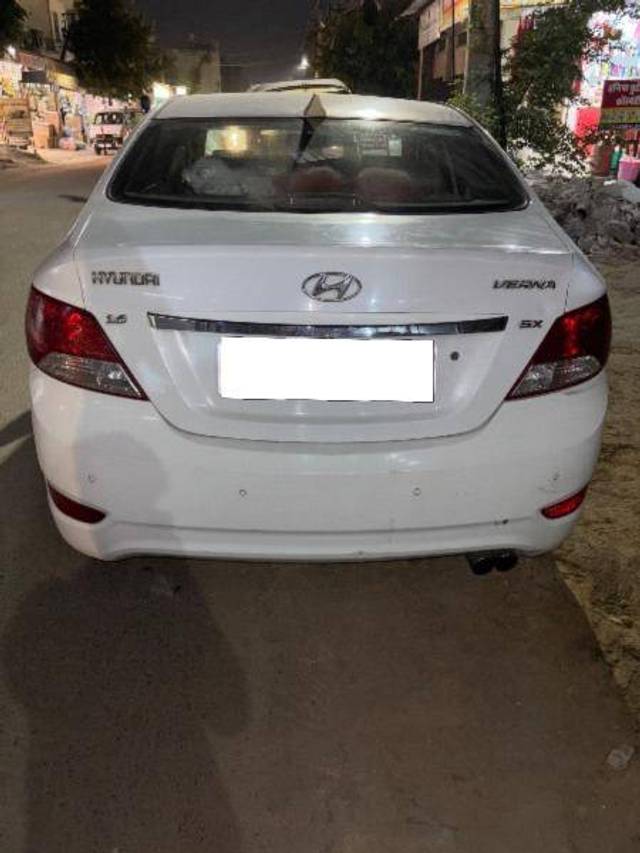 https://images10.gaadi.com/usedcar_image/4177706/original/5fea6f7dee78d78480148adb0ed005e7.jpg?imwidth=6401