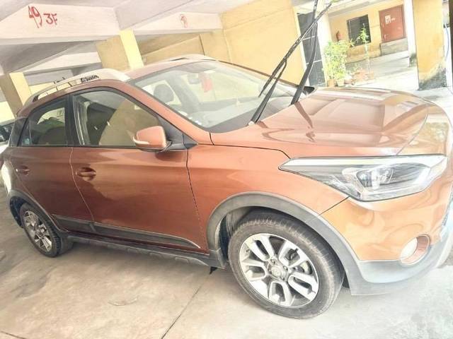 https://images10.gaadi.com/usedcar_image/4177740/original/processed_c7124cb5-70f4-4b1d-8dfe-7c652f3a691e.jpeg?imwidth=6401