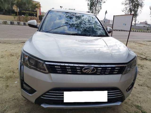 https://images10.gaadi.com/usedcar_image/4177836/original/processed_a8d27487-6ed5-4546-815e-89775a6894c2.jpg?imwidth=6400