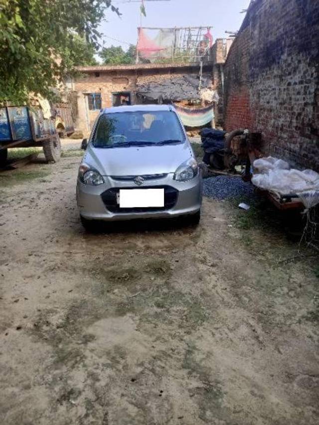 https://images10.gaadi.com/usedcar_image/4177916/original/processed_24d4282f-e43f-467c-9c34-997e87f4145d.jpg?imwidth=6400