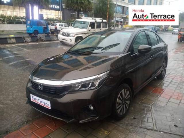 https://images10.gaadi.com/usedcar_image/4177918/original/41cba6c1294aa9bfe51ce928ec9becf4.jpeg?imwidth=6400