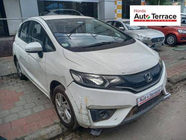 https://images10.gaadi.com/usedcar_image/4177930/original/1488237600a3e3e2a7c8cfa6141ff74a.jpeg?imwidth=6400