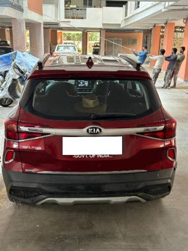 https://images10.gaadi.com/usedcar_image/4177931/original/4d2847d3b07a241c28e6dd8da447722a.jpeg?imwidth=6401