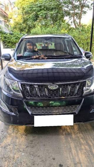 Mahindra XUV500 Mahindra XUV500 W8 2WD