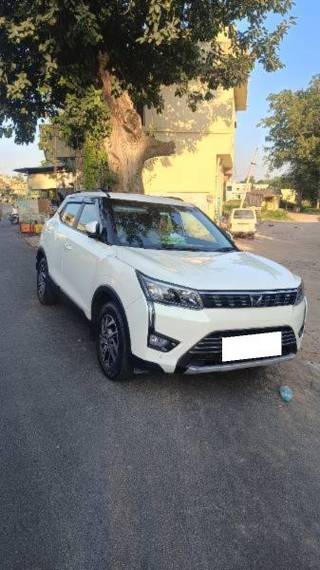 Mahindra XUV300 Mahindra XUV300 W8 Option BSVI