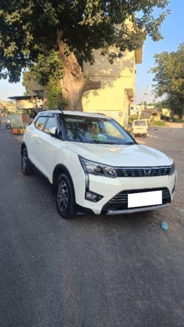 https://images10.gaadi.com/usedcar_image/4178249/original/processed_1c96644d-1259-42cf-949a-ec2aef589cb1.jpg?imwidth=6400