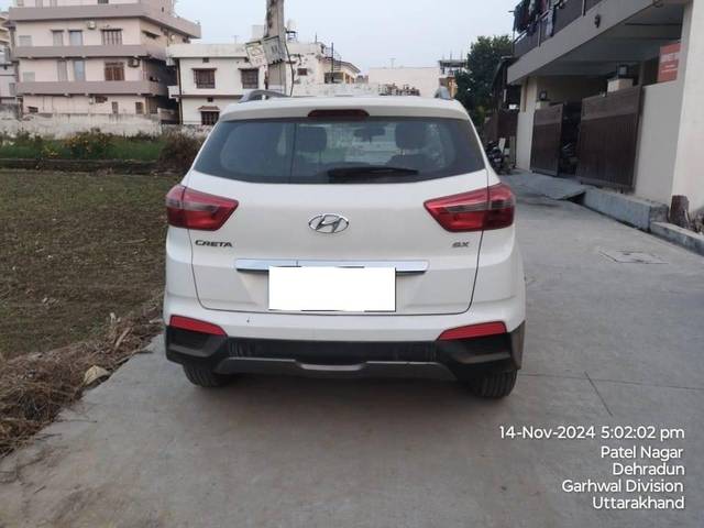 https://images10.gaadi.com/usedcar_image/4178295/original/processed_e767cf51a2716643c63be7f93c533aec.jpeg?imwidth=6402