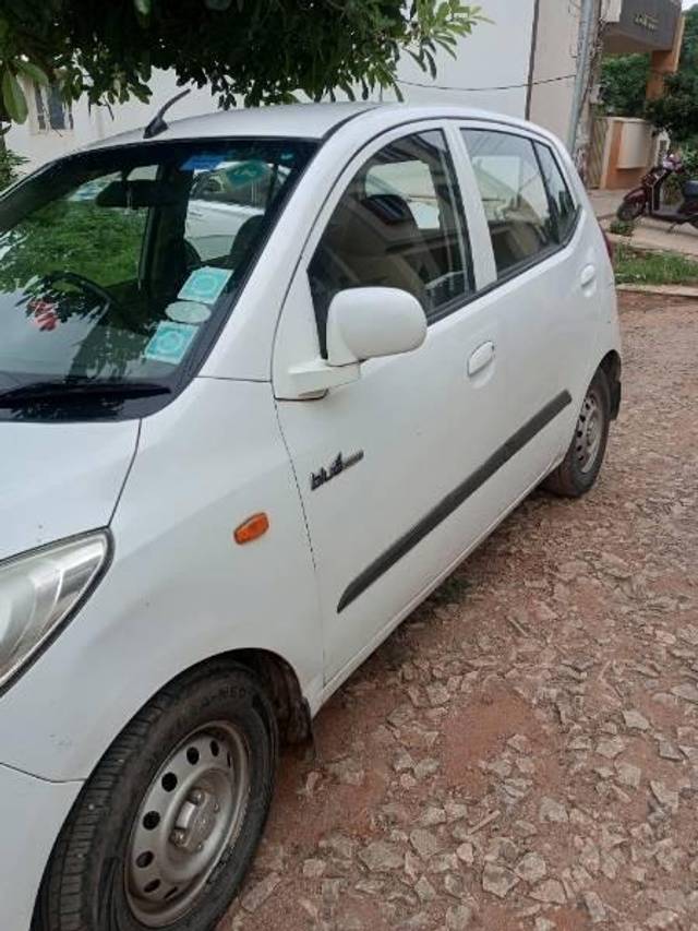 https://images10.gaadi.com/usedcar_image/4178477/original/processed_21fa937b-96b2-43b0-8ac3-2f550daea42f.jpg?imwidth=6402