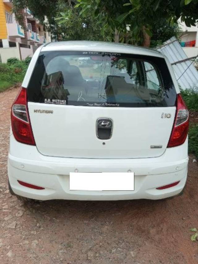 https://images10.gaadi.com/usedcar_image/4178477/original/processed_dab3d2dd-bf4d-490a-84b2-d1eb9bce0a32.jpg?imwidth=6400