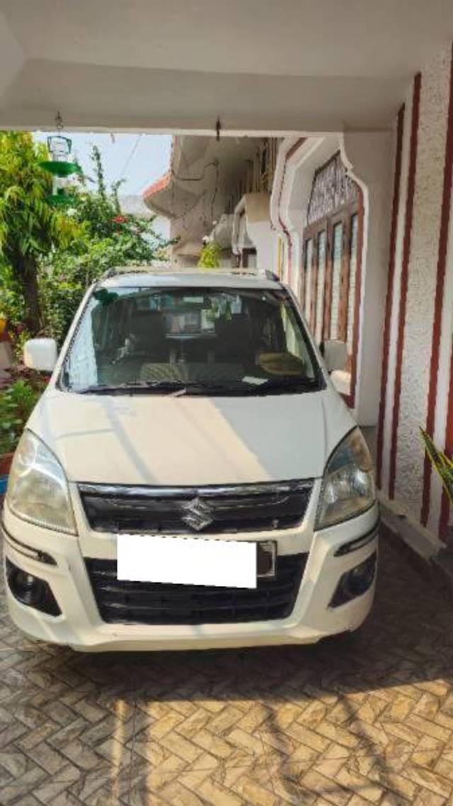 https://images10.gaadi.com/usedcar_image/4178565/original/processed_2dc8b61f-0bdb-40f2-952b-59003b325a5d.jpg?imwidth=6400