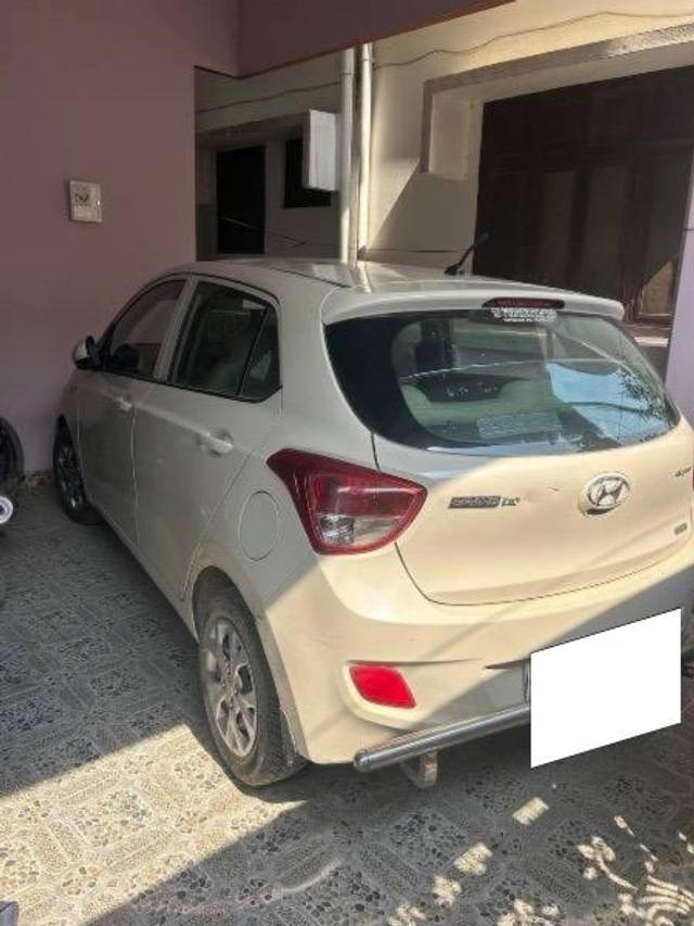 https://images10.gaadi.com/usedcar_image/4178592/original/processed_314641e3-32d6-4818-b9c7-b7b878712a4b.jpeg?imwidth=6401