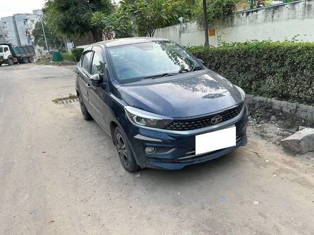 https://images10.gaadi.com/usedcar_image/4178624/original/processed_b026b3c5-f040-48c0-8785-0445c92918f2.jpeg?imwidth=6400