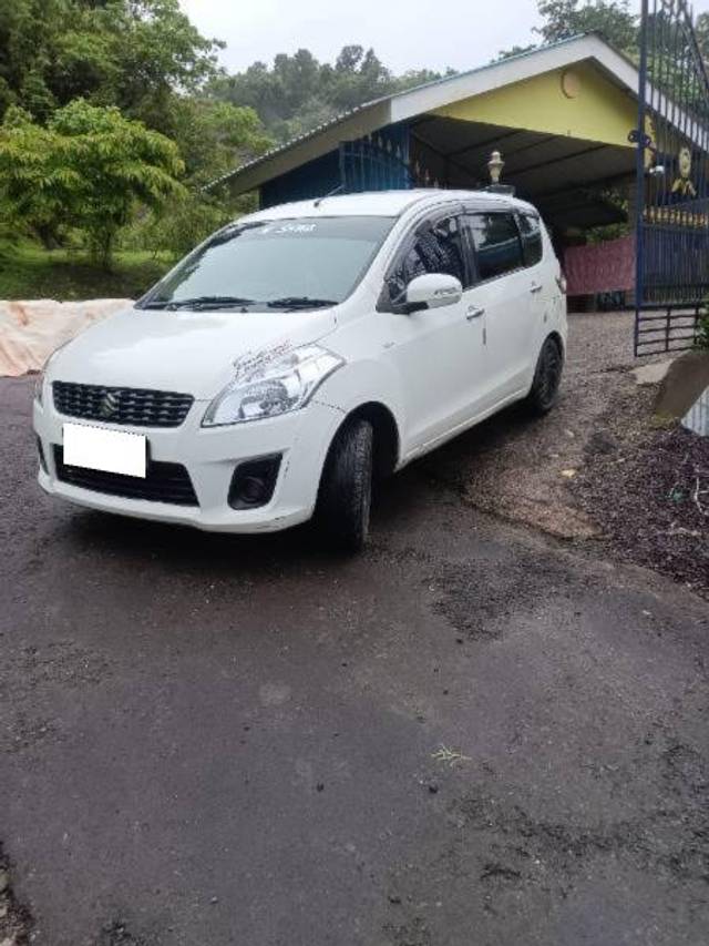 https://images10.gaadi.com/usedcar_image/4178667/original/processed_f72bb659-c3ae-4320-9ea6-ebc6fb33ff6c.jpg?imwidth=6400