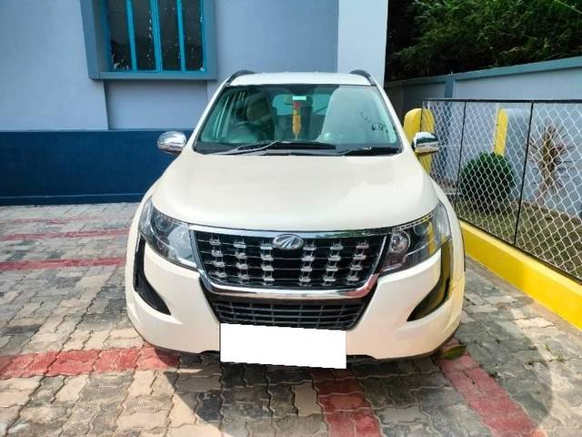 https://images10.gaadi.com/usedcar_image/4178727/original/processed_b3061187-bb74-4d60-86fb-f7f9775f747a.jpg?imwidth=6400