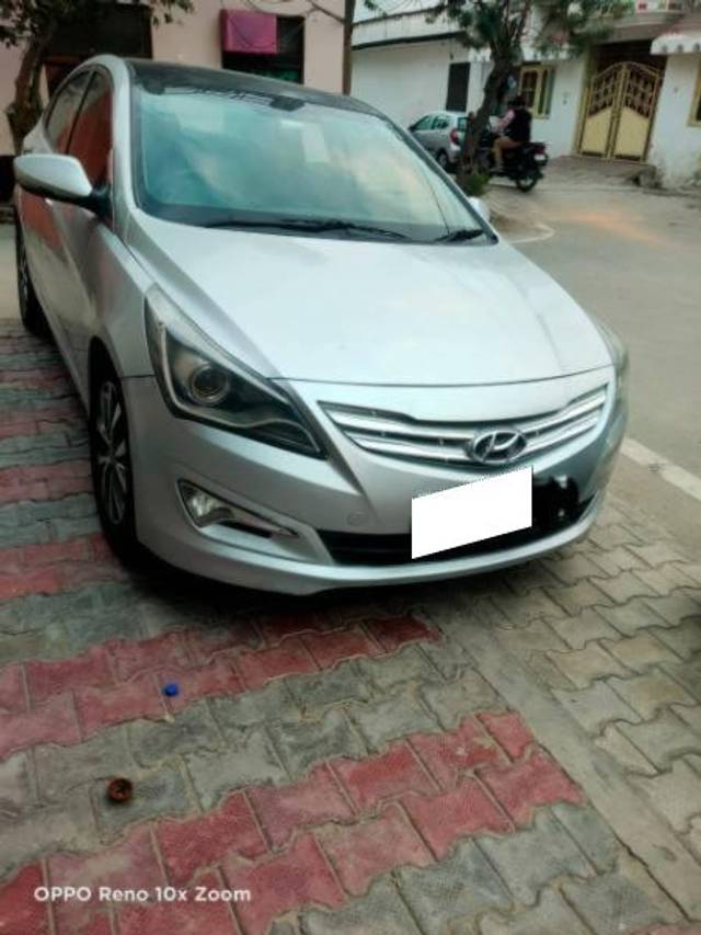 https://images10.gaadi.com/usedcar_image/4178765/original/processed_f53f04d8-7dfd-4a85-913e-1d6672472032.jpg?imwidth=6400