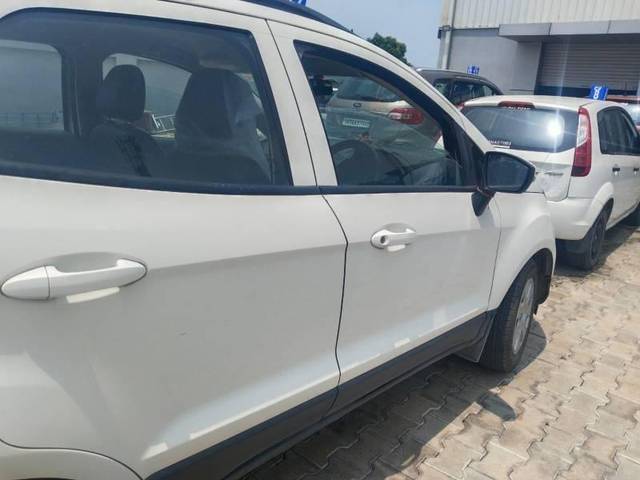 https://images10.gaadi.com/usedcar_image/4178775/original/processed_6e50bb51-572a-4e1c-85cb-1c1dc2328dbc.jpg?imwidth=6401