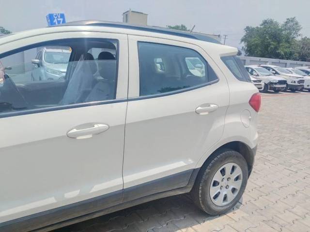 https://images10.gaadi.com/usedcar_image/4178775/original/processed_f600e821-90ba-47cd-80c3-dd906900ea66.jpg?imwidth=6402