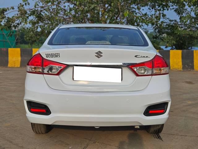 https://images10.gaadi.com/usedcar_image/4178860/original/processed_28066e0fc4576d2c89e2a102c743e650.jpg?imwidth=6402