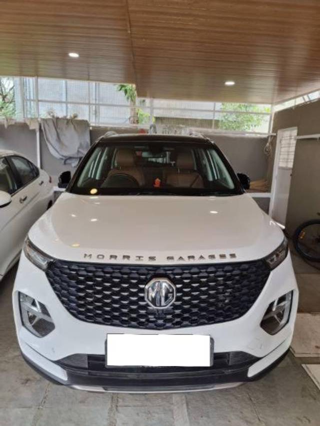 https://images10.gaadi.com/usedcar_image/4179009/original/processed_a4039617-4d41-4ef1-a317-d9b48bd3d40d.jpg?imwidth=6400