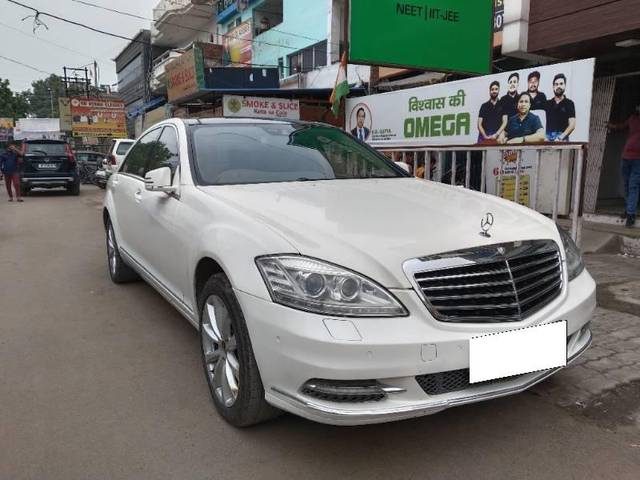 https://images10.gaadi.com/usedcar_image/4179049/original/processed_20c204c1-a4ba-4243-bc20-b6a6265589d2.jpg?imwidth=6400