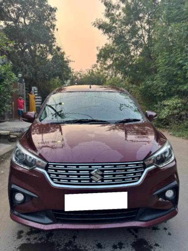 https://images10.gaadi.com/usedcar_image/4179125/original/processed_37e08ba6-9cd3-441b-b306-323b8a12fc6e.jpg?imwidth=6400