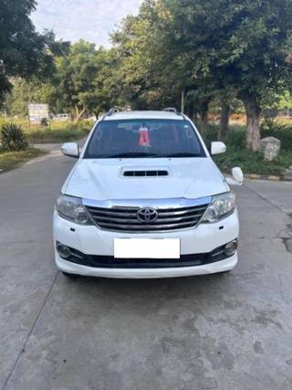 Toyota Fortuner 2011-2016 Toyota Fortuner 4x2 Manual