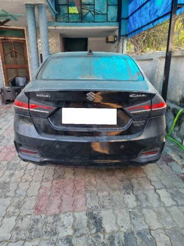 https://images10.gaadi.com/usedcar_image/4179189/original/f71338004564440271e6f7c05e2606eb.jpg?imwidth=6401