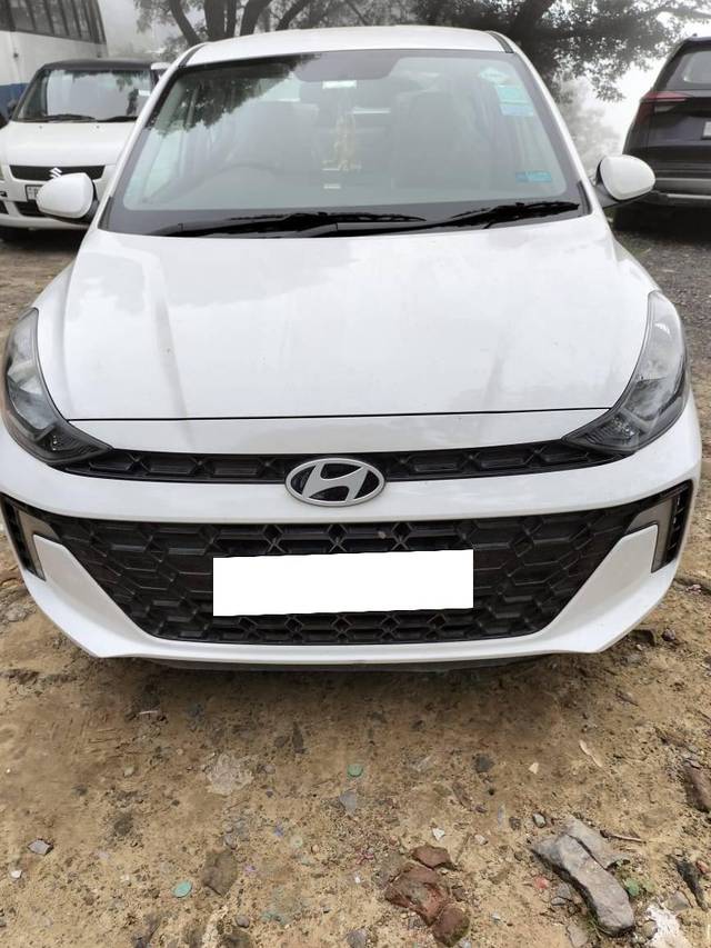 https://images10.gaadi.com/usedcar_image/4179302/original/processed_3859d5812b5ab4ca6504fed249b7abfa.jpg?imwidth=6402