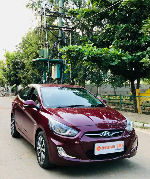 https://images10.gaadi.com/usedcar_image/4179324/original/dbd7e2226b27159979bd95202933ba50.jpeg?imwidth=6400