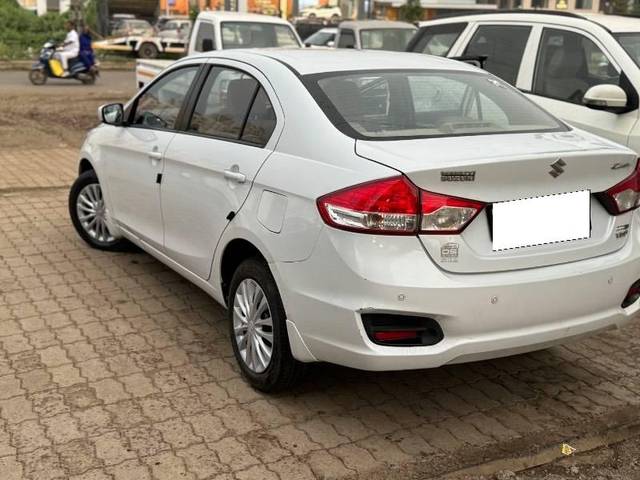 https://images10.gaadi.com/usedcar_image/4179349/original/processed_3122582b-be2d-4341-8bd4-31edd195d293.jpg?imwidth=6402