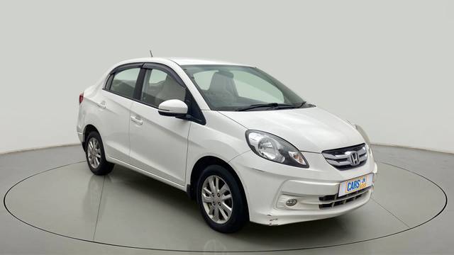 https://images10.gaadi.com/usedcar_image/4179389/original/0b5aa4937ce4b70d0c248ec60326e4e1.jpg?imwidth=6400