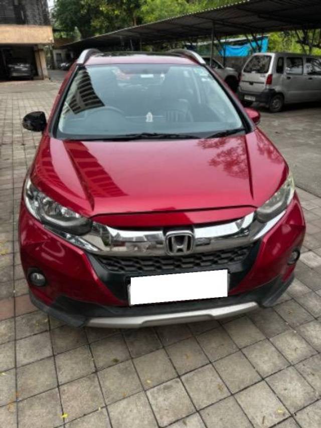 https://images10.gaadi.com/usedcar_image/4179413/original/processed_5e795877-0fb7-4715-8ce2-90e81090d27b.jpeg?imwidth=6400