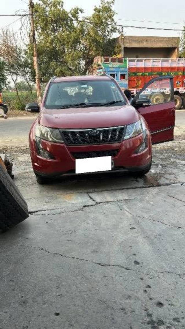 https://images10.gaadi.com/usedcar_image/4179541/original/processed_ce210557-cf98-4443-84cf-724c81c48b10.jpeg?imwidth=6400