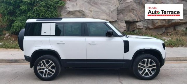 Second-hand 2022 Land Rover Defender 110 HSE 2020-2022 for sale in Hyderabad-4