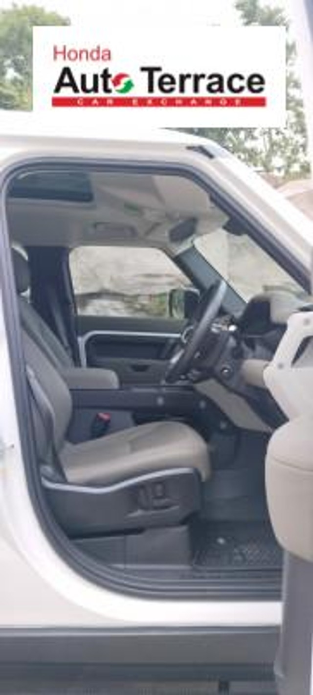 Second-hand 2022 Land Rover Defender 110 HSE 2020-2022 for sale in Hyderabad-6