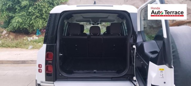 Second-hand 2022 Land Rover Defender 110 HSE 2020-2022 for sale in Hyderabad-10