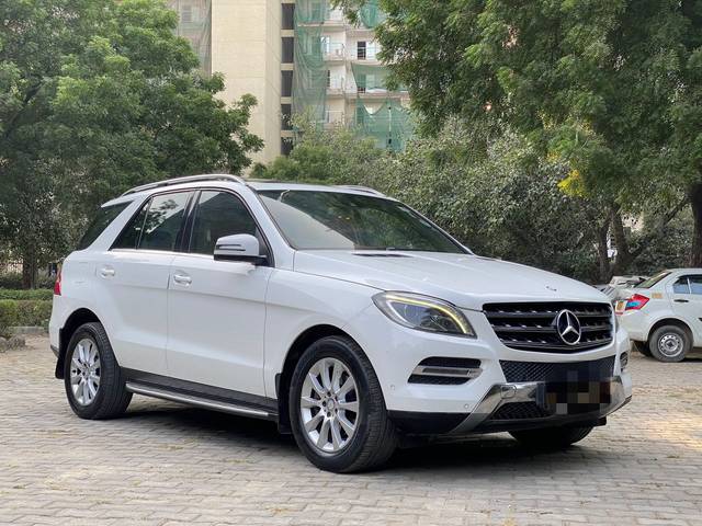 https://images10.gaadi.com/usedcar_image/4179615/original/36bdd38c2c532d7effd463b6e9900c28.jpg?imwidth=6400