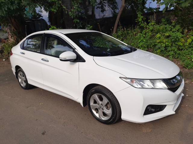 https://images10.gaadi.com/usedcar_image/4179639/original/c7dc0b0b2c21e928282697c1fb1e30f6.jpg?imwidth=6400