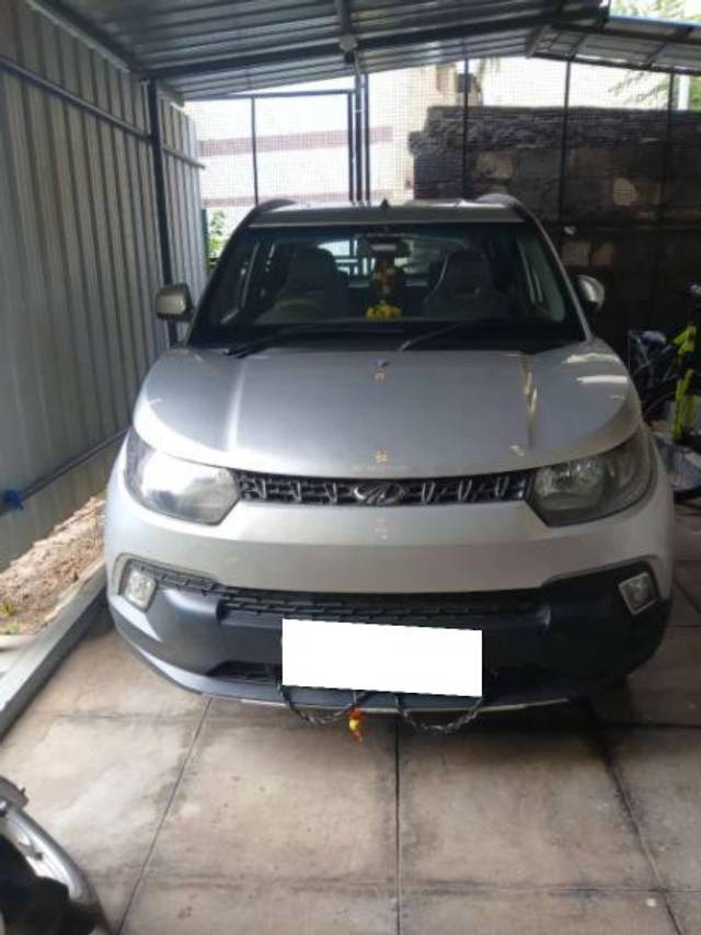 https://images10.gaadi.com/usedcar_image/4179644/original/processed_4ead2501-b6c1-4dc6-9f5f-c54c9b982116.jpg?imwidth=6401