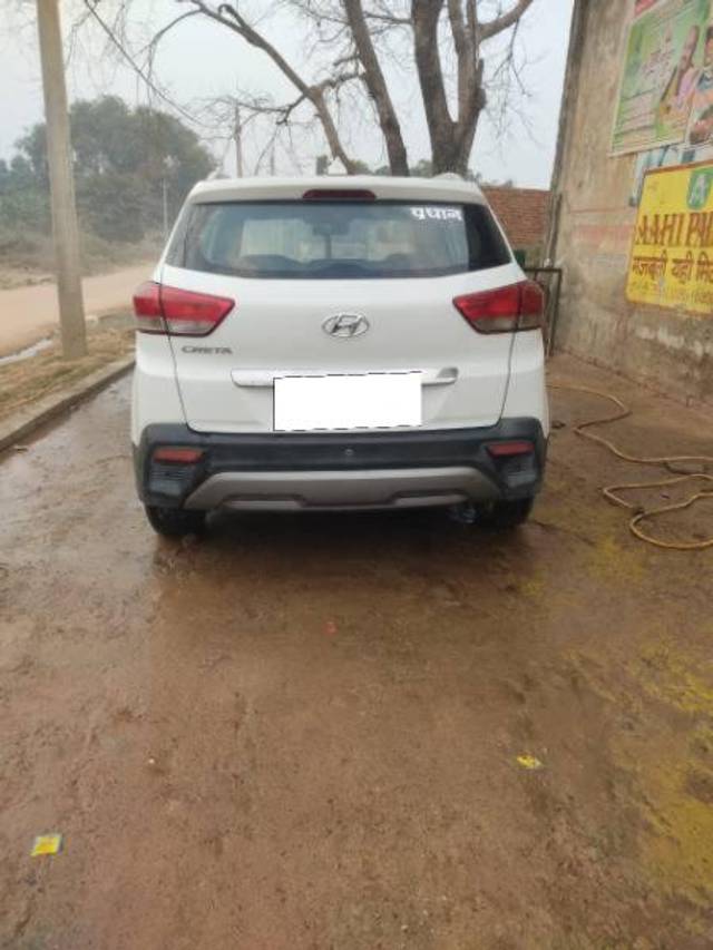 https://images10.gaadi.com/usedcar_image/4179698/original/processed_90539b8d-7913-4068-b074-17b015773847.jpg?imwidth=6401