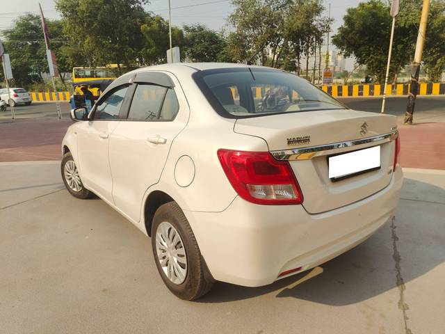 https://images10.gaadi.com/usedcar_image/4179810/original/processed_86d42b30862c3e53ef8afdee7f5264a1.jpg?imwidth=6402