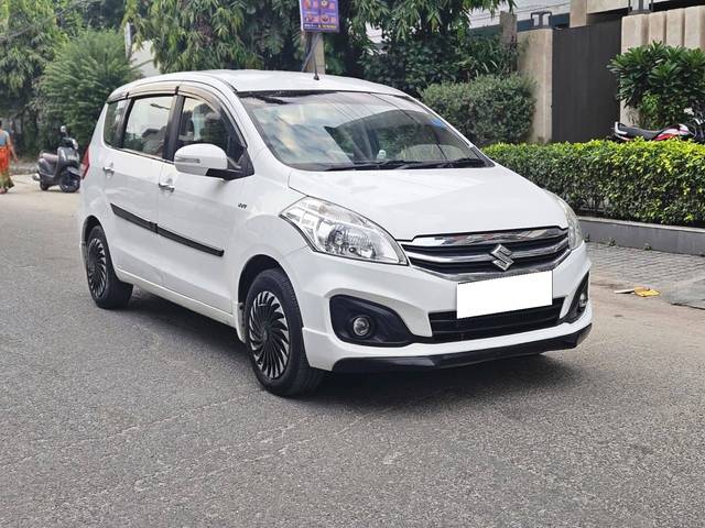 https://images10.gaadi.com/usedcar_image/4179889/original/processed_9bd4fcde06f7c5b40afe1ba3732b02ef.jpg?imwidth=6400