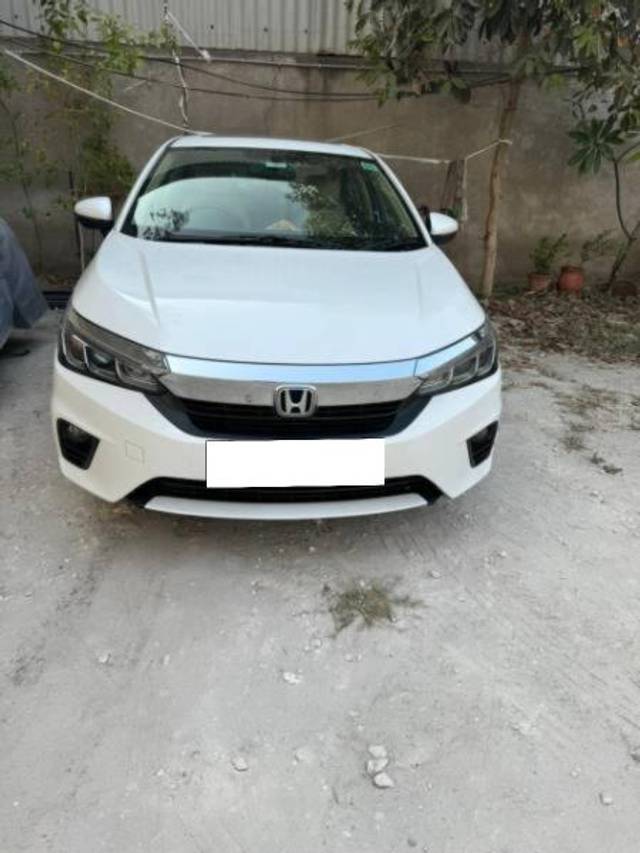 https://images10.gaadi.com/usedcar_image/4179891/original/processed_8637b02c-b37e-4f76-8f87-e4f6609f82c9.jpeg?imwidth=6400