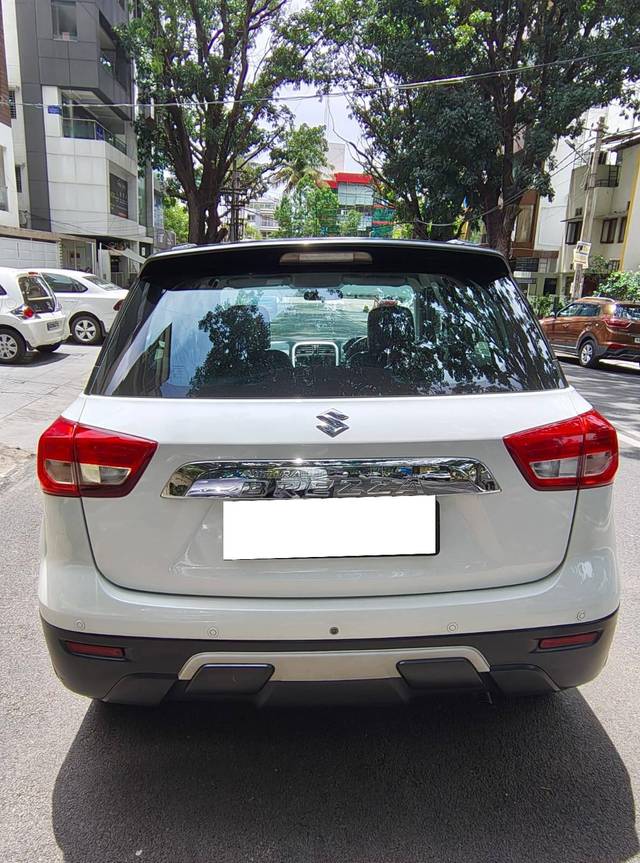 https://images10.gaadi.com/usedcar_image/4179905/original/processed_b7825053e836e57d211ce4a61de5c9eb.jpg?imwidth=6402