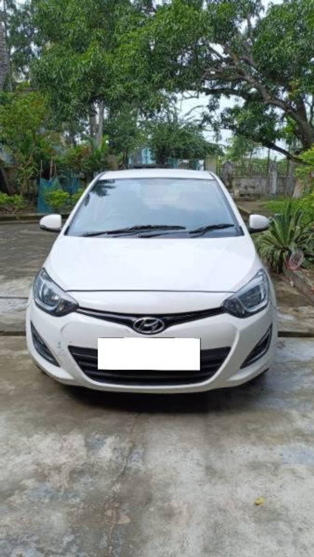 https://images10.gaadi.com/usedcar_image/4179981/original/processed_9e8da556-b8fc-402e-94ea-9c0e763c6243.jpg?imwidth=6400