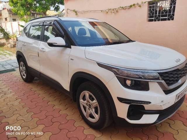 https://images10.gaadi.com/usedcar_image/4180032/original/processed_9239a1d9-0d53-4ab8-8418-311e775bdb47.jpg?imwidth=6402